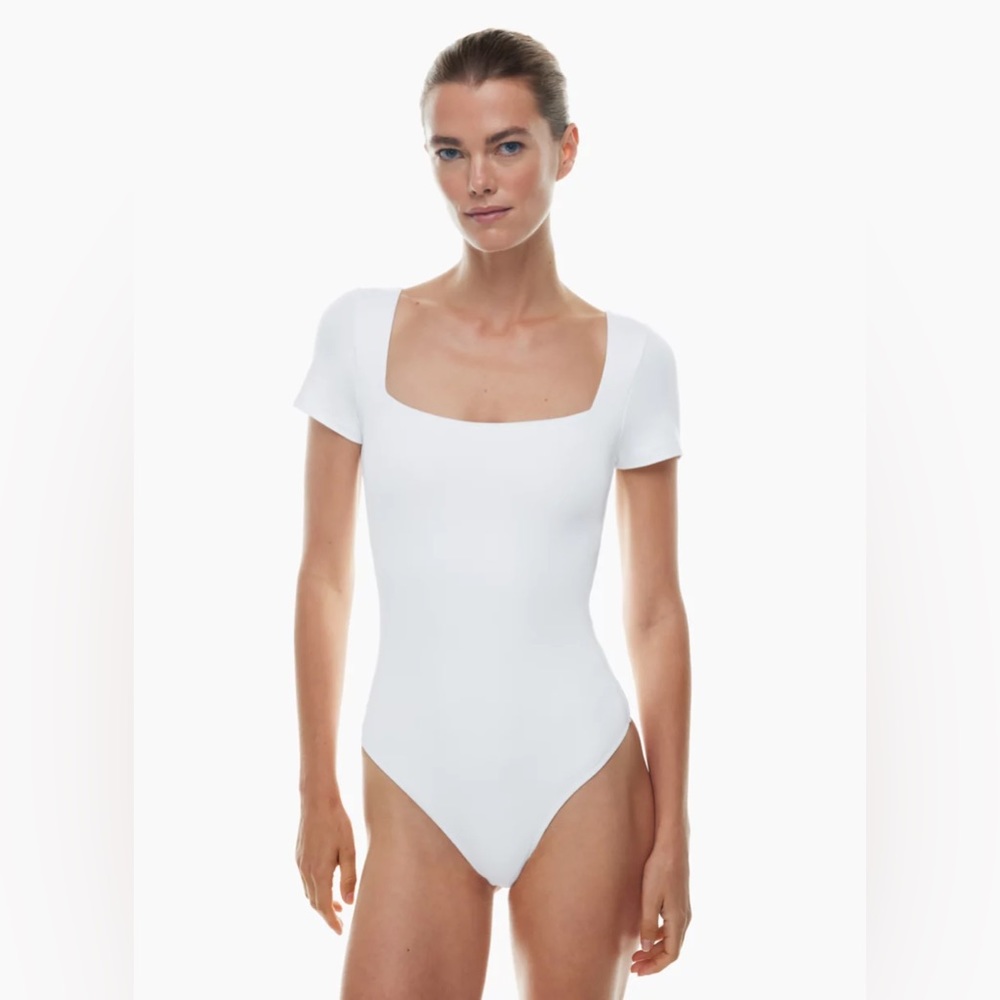 Contour Squareneck Shortsleeve Bodysuit